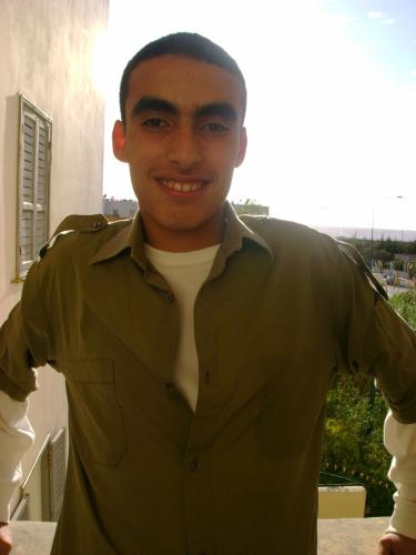 ayoub lkhawar wakha tib9a i3ayabni bzaf 